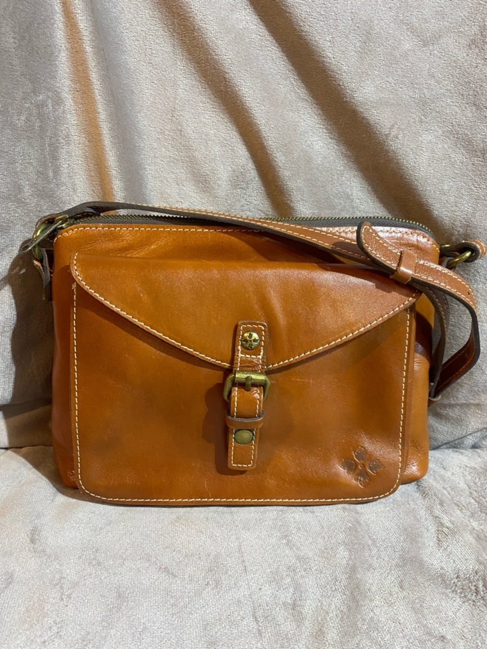 Patricia Nash Avellino Crossbody Leather Crossbody Shoulder Bag Tan